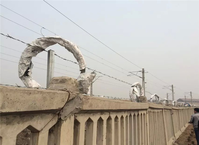 高鐵刀片刺繩 高鐵刀片刺繩