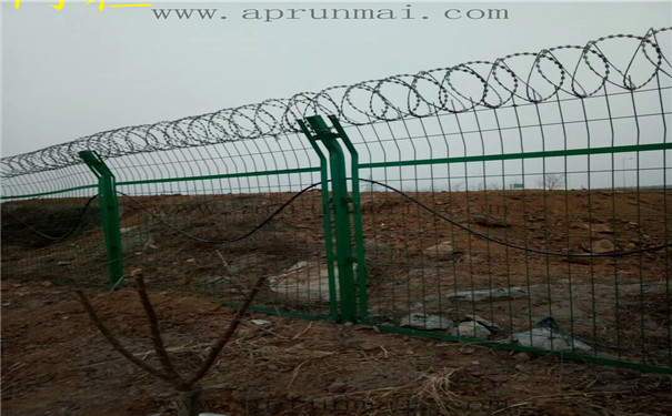 監獄圍欄 監獄圍欄